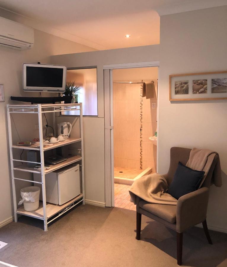 Beachhouse Bed And Breakfast Redcliffe Extérieur photo